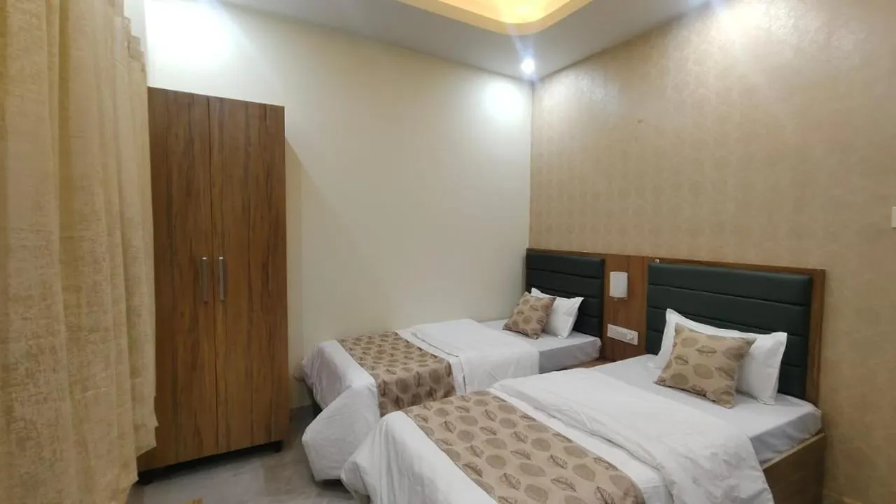 Hotel Stay Purvi Ganga Varanasi